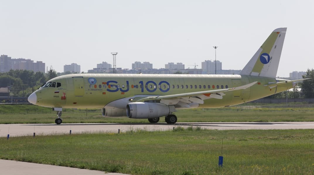 Существующим самолётам Superjet собираются заменить импортные двигатели на российские