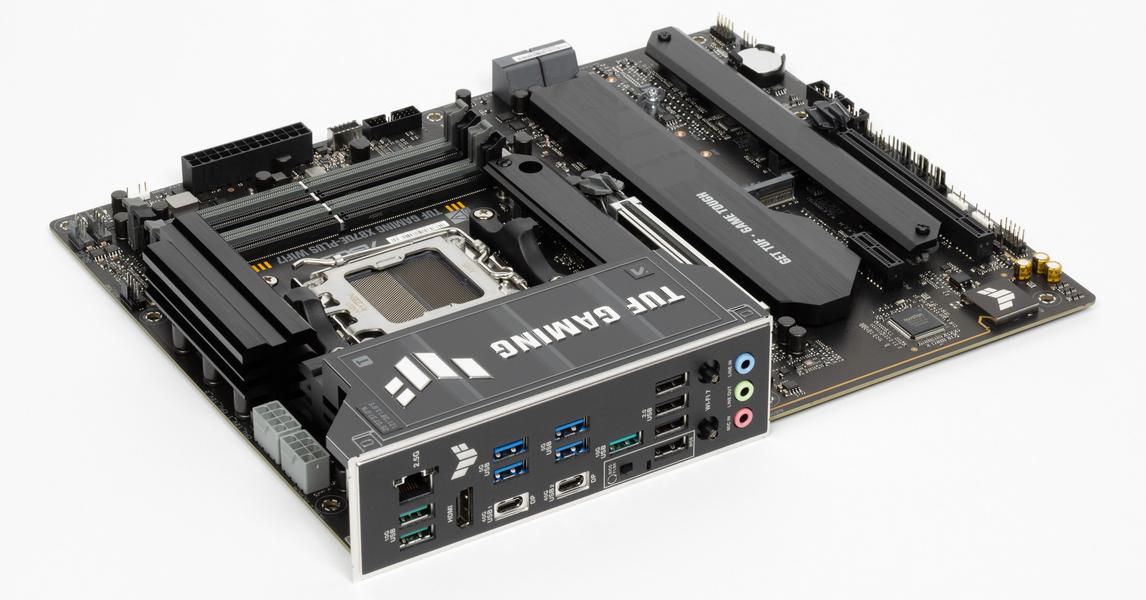 Обзор материнской платы Asus TUF Gaming X870E-Plus WiFi