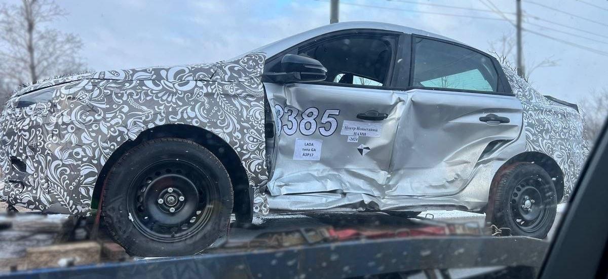  Lada Iskra después de las pruebas de choque