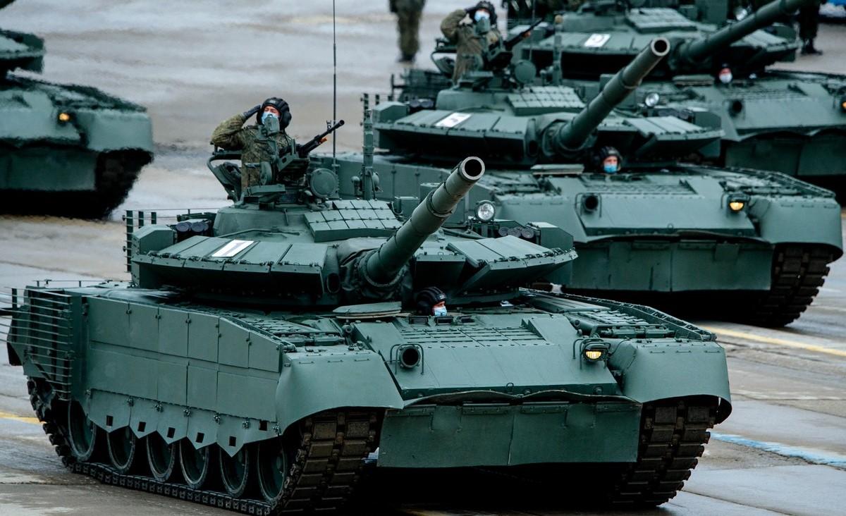 tanque T-80BVM