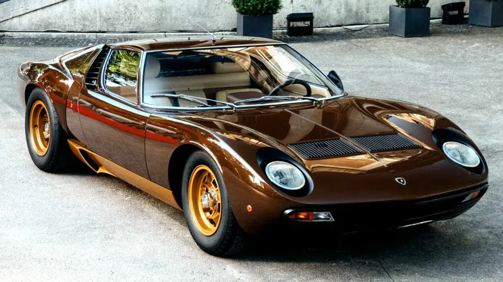 Lamborghini Miura SV