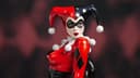 Sideshow Collectibles показала распаковку и сборку статуи Харли Квинн в классическом костюме