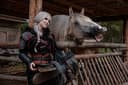 В поисках новых приключений: косплеер предстала в образе Цири из игры «Ведьмак 4»