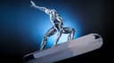 Hot Toys представила фигурку Серебряного Сёрфера — вестника Галактуса из вселенной комиксов Marvel