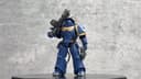 JoyToy показала распаковку фигурки ультрамаринского Тяжёлого Заступника из Warhammer 40,000: Space Marine 2