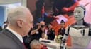 Бастрыкин устроил «допрос» роботу Арди на юридическом форуме: но посадить андроида главе Cледственного комитета не удалось