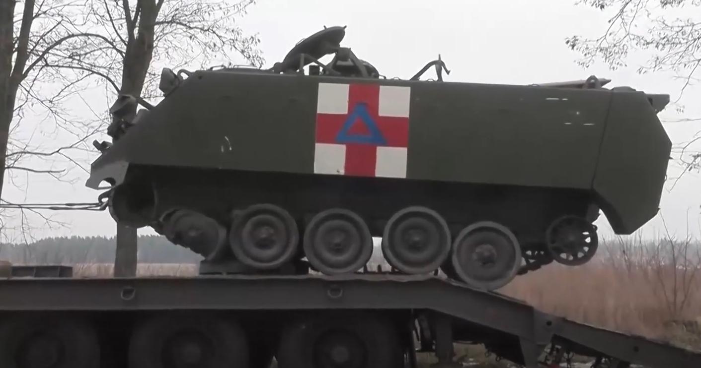 M113