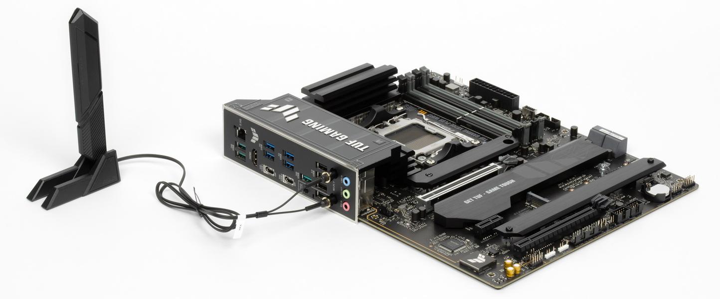 Обзор материнской платы Asus TUF Gaming X870E-Plus WiFi