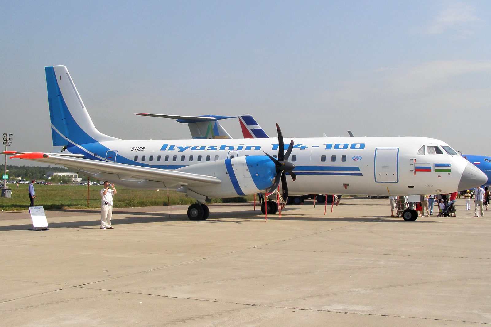 Ил-114
