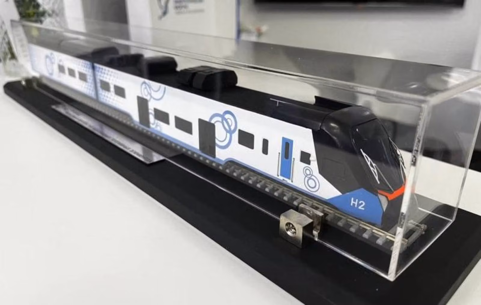 hydrogen train model