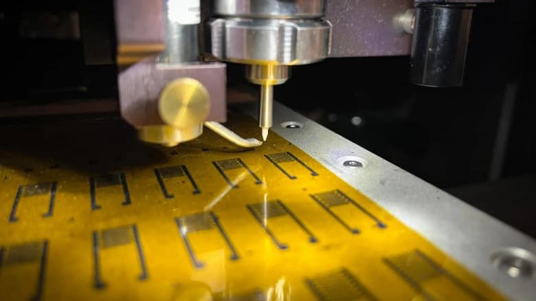 Искусственные нейроны впервые заставили клетки мозга отвечать на электронные сигналы