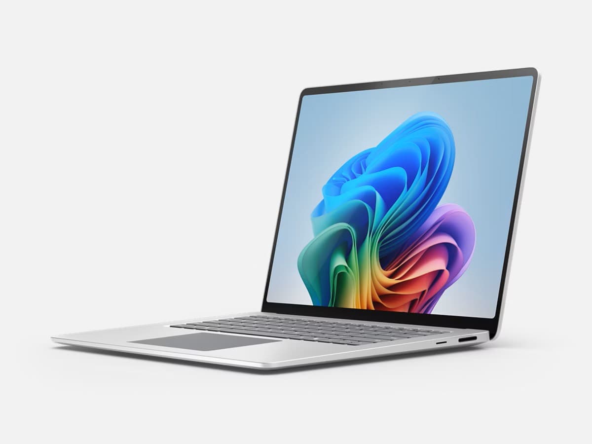 На фоне ценовой политики Apple это теперь кажется странным. Ноутбуки Microsoft Surface на старых чипах Snapdragon X заметно подорожали