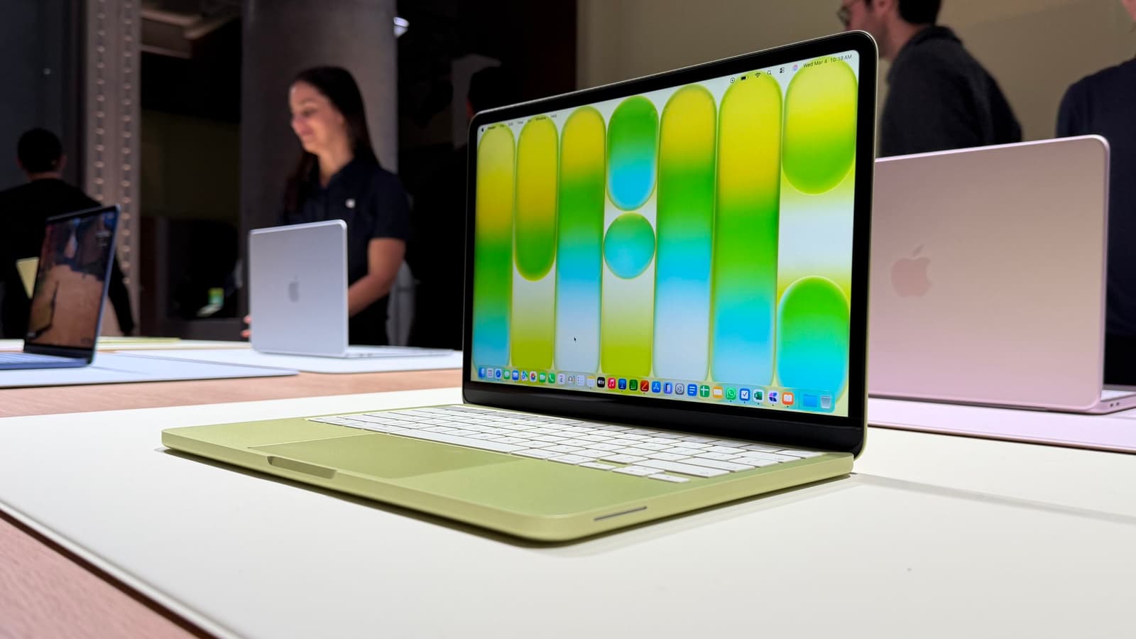 Продажи MacBook Neo настолько хороши, что Apple пришлось размещать дополнительные заказы и пересматривать свой прогноз
