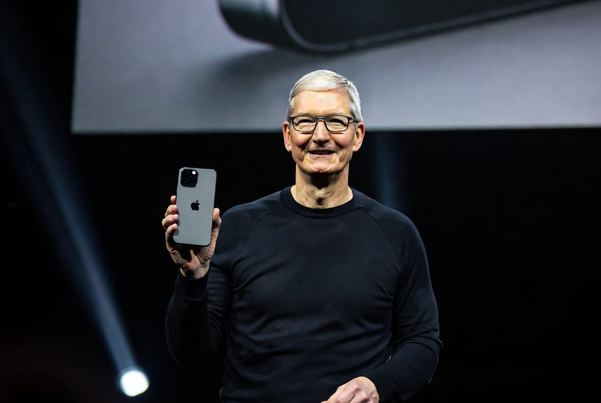 Самые популярные у россиян смартфоны iPhone эпохи Тима Кука назвали в «М.Видео»