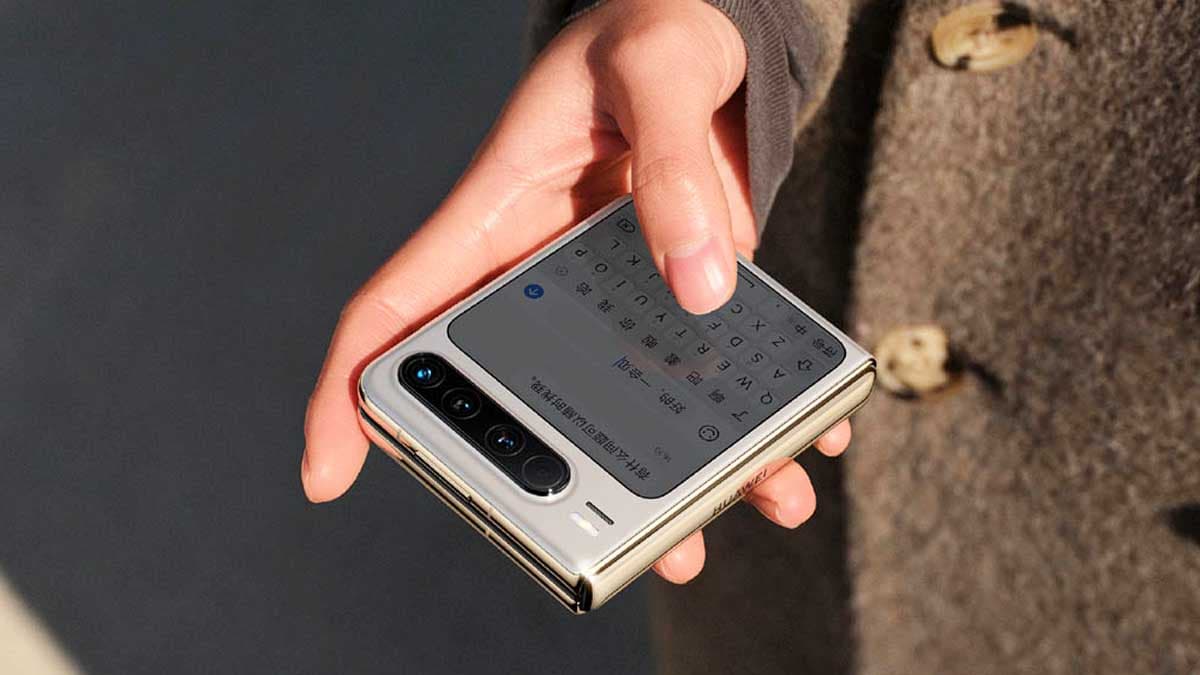 Необычный Huawei Pura X стал хитом: Huawei доминирует на рынке складных смартфонов Китая с долей 70%