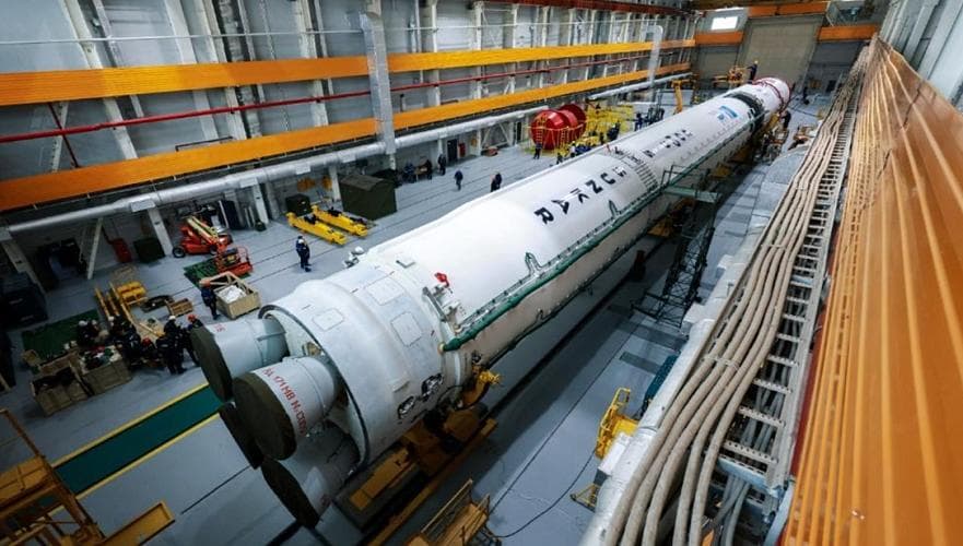 Новейшую ракету «Союз-5» должны были запустить с Байконура 29 апреля, но пуск отменился из-за проблемы — падения давления в баках окислителя второй ступени