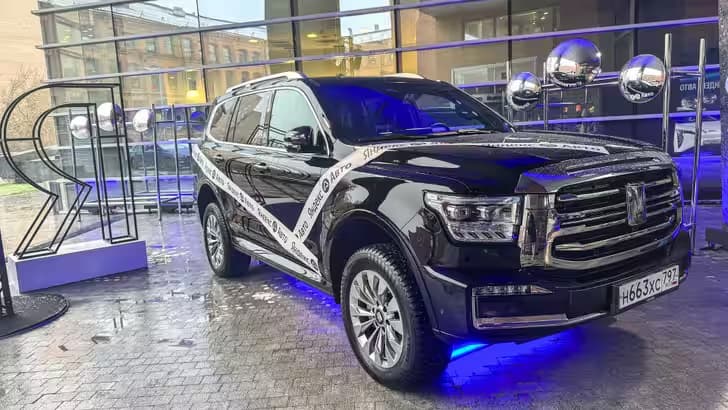 Машину через «Алису» просто так не заведёшь: Яндекс добавил двойную защиту от угона