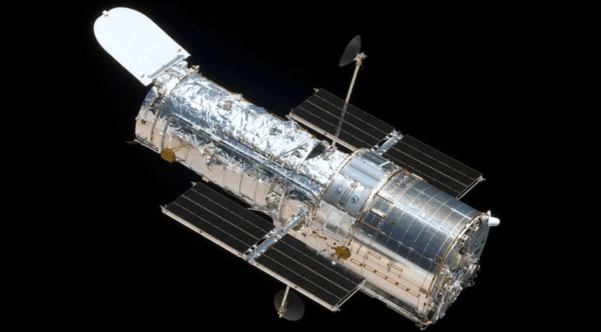 NASA готово продлить жизнь телескопу «Хаббл»: орбиту могут поднять, чтобы он проработал до эпохи Habitable Worlds Observatory