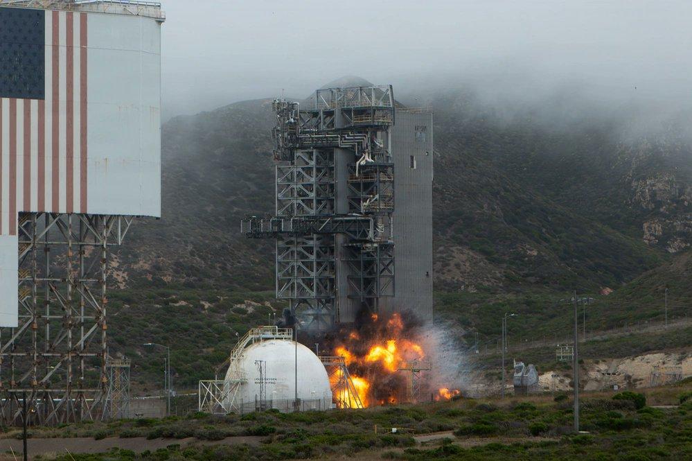 Исторический космодром SLC-6 взорвали: на этом месте SpaceX построит площадку для запуска космических аппаратов следующего поколения.