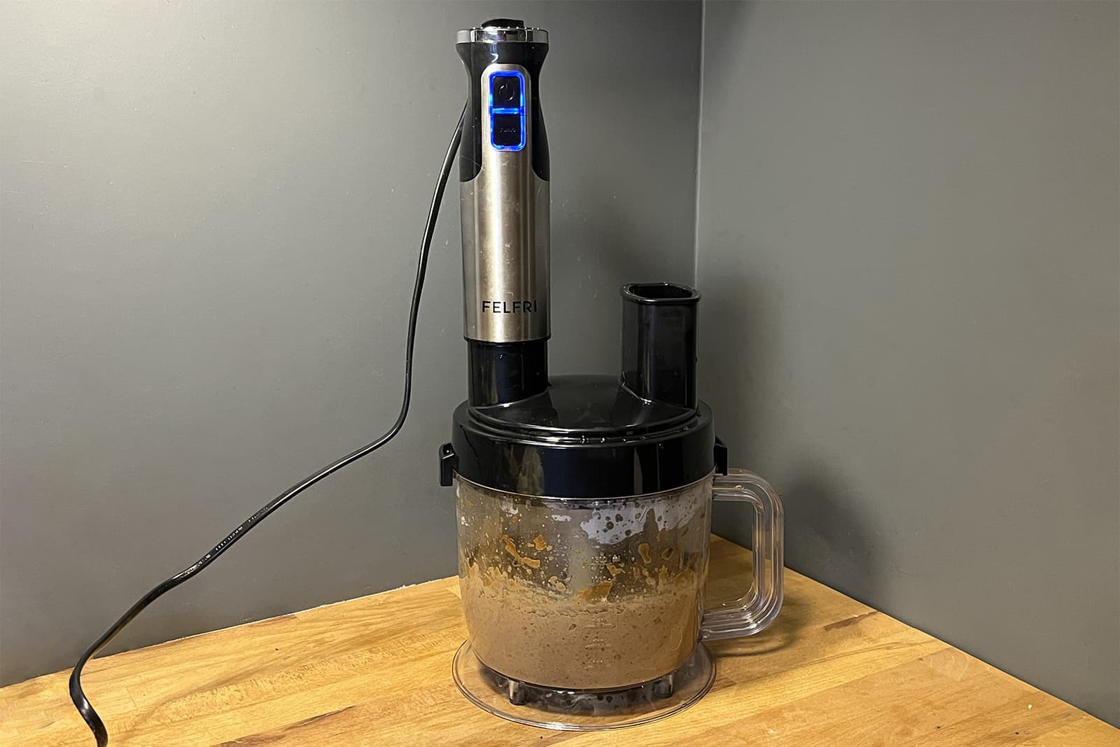 Обзор погружного блендера Felfri FHB-008 с обширной комплектацией