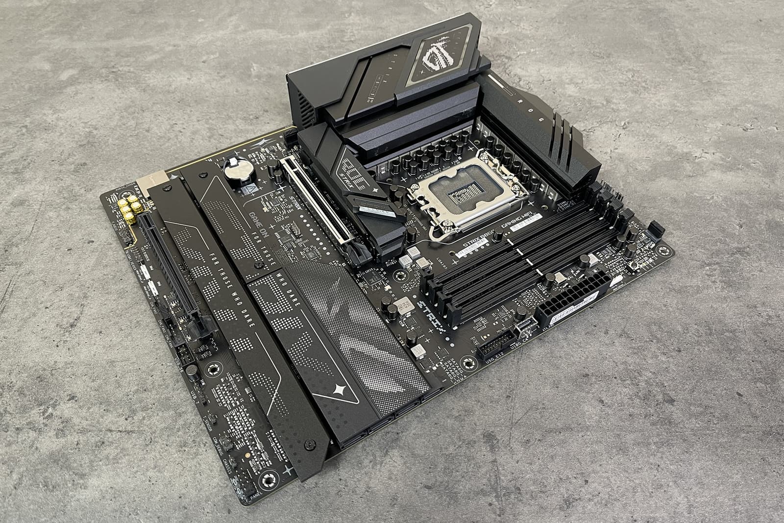 Обзор материнской платы Asus ROG Strix B860-F Gaming WiFi на чипсете Intel B860