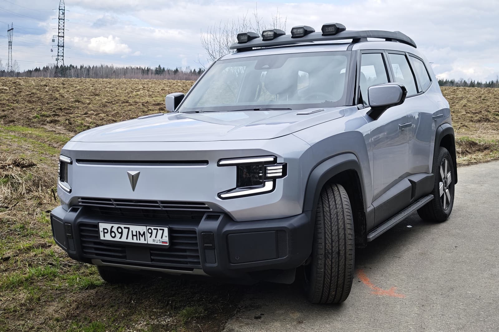 Тест-драйв Deepal G318: из Москвы в Петербург на китайском гибриде. Реальный расход, зарядки и офроуд под Петербургом