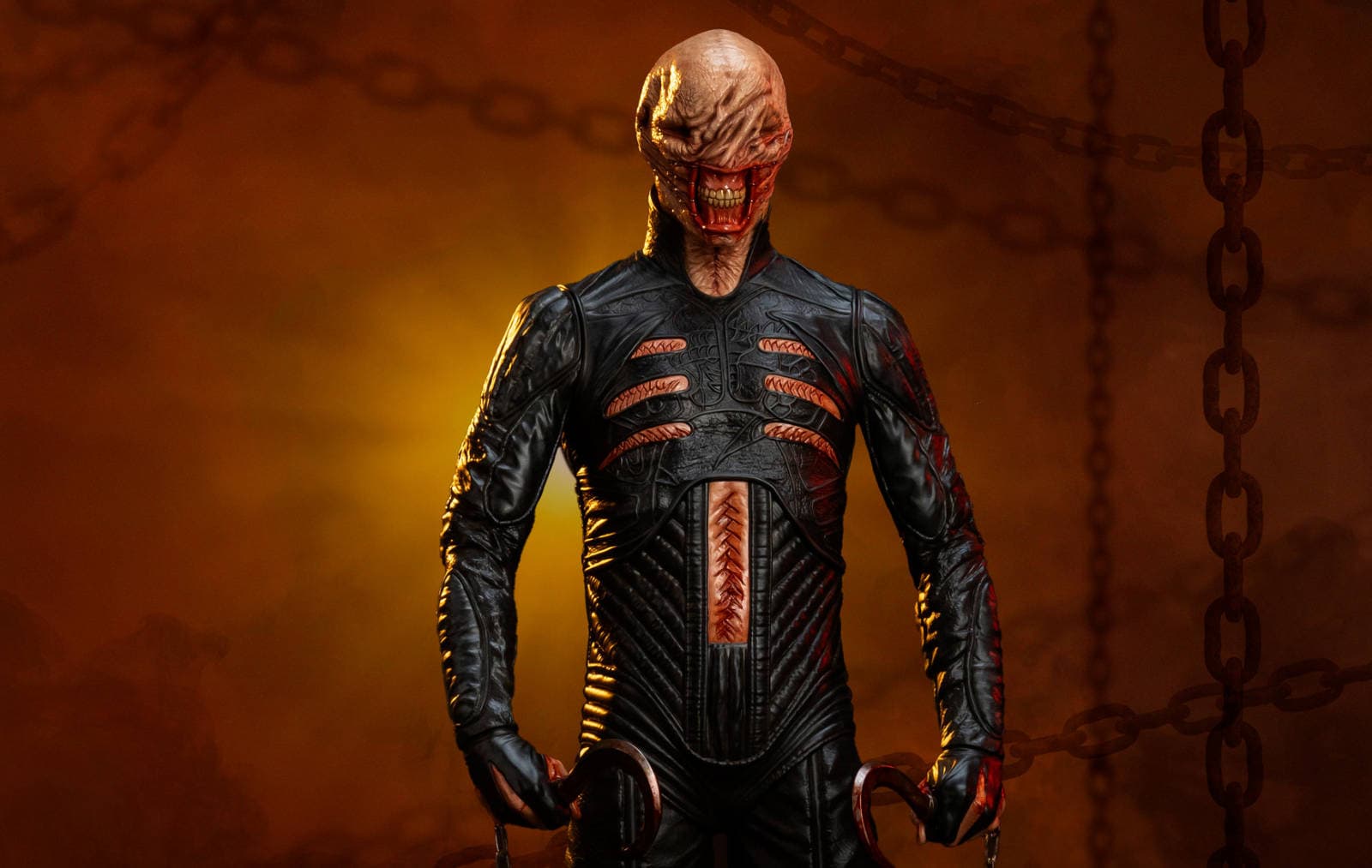 Статуя Сенобита Щелкунчика из Восставшего из ада