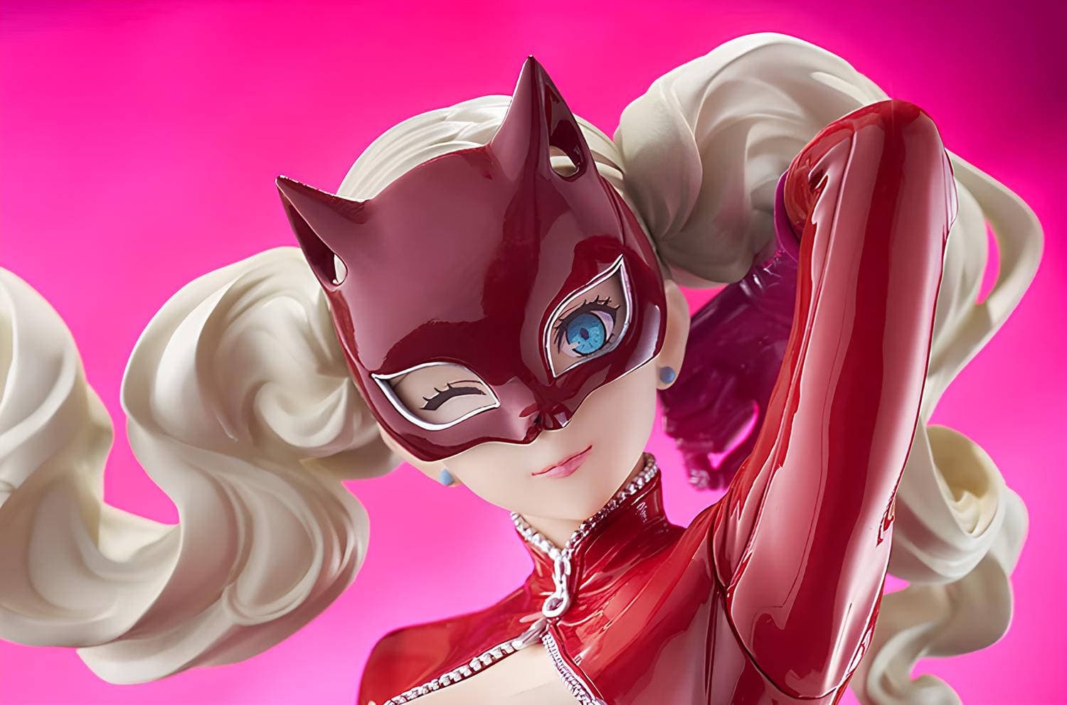 Рендер статуй Пантеры (Такамаки Анн) и Королевы (Макото Ниджима) из Persona 5 Royal