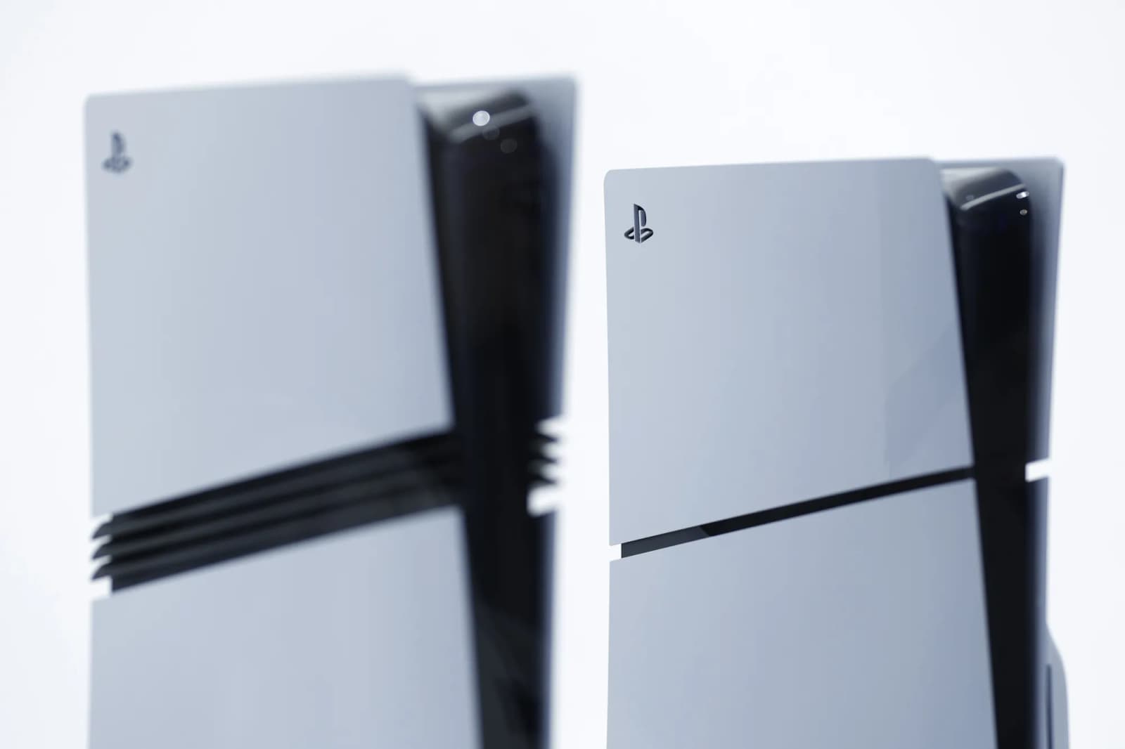 Коллаж игровых новостей недели, включая логотип PlayStation, Nvidia и Valve