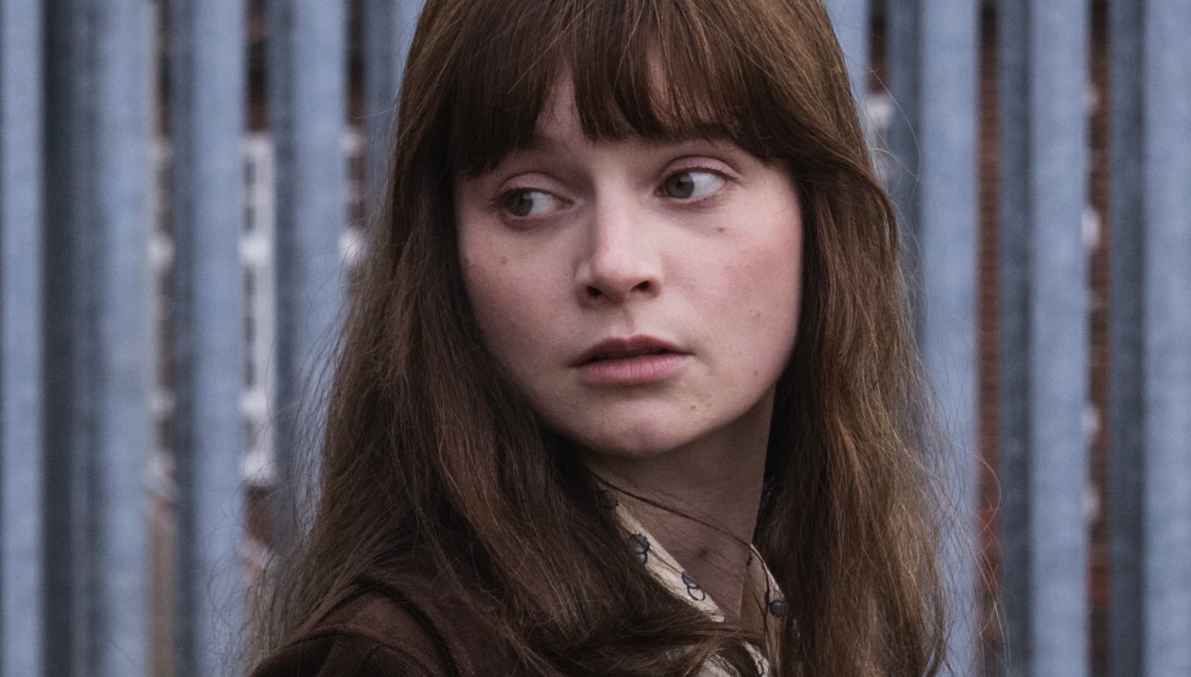 Лола Петтикрю