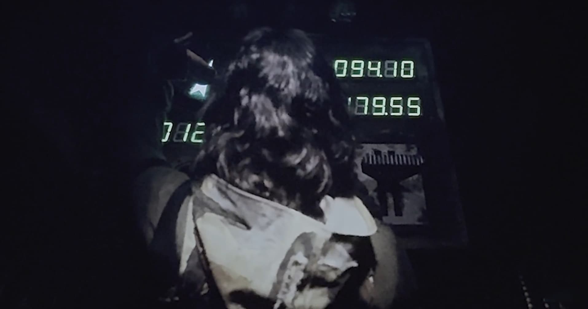 Кадр из фильма Iron Lung: главный герой в субмарине