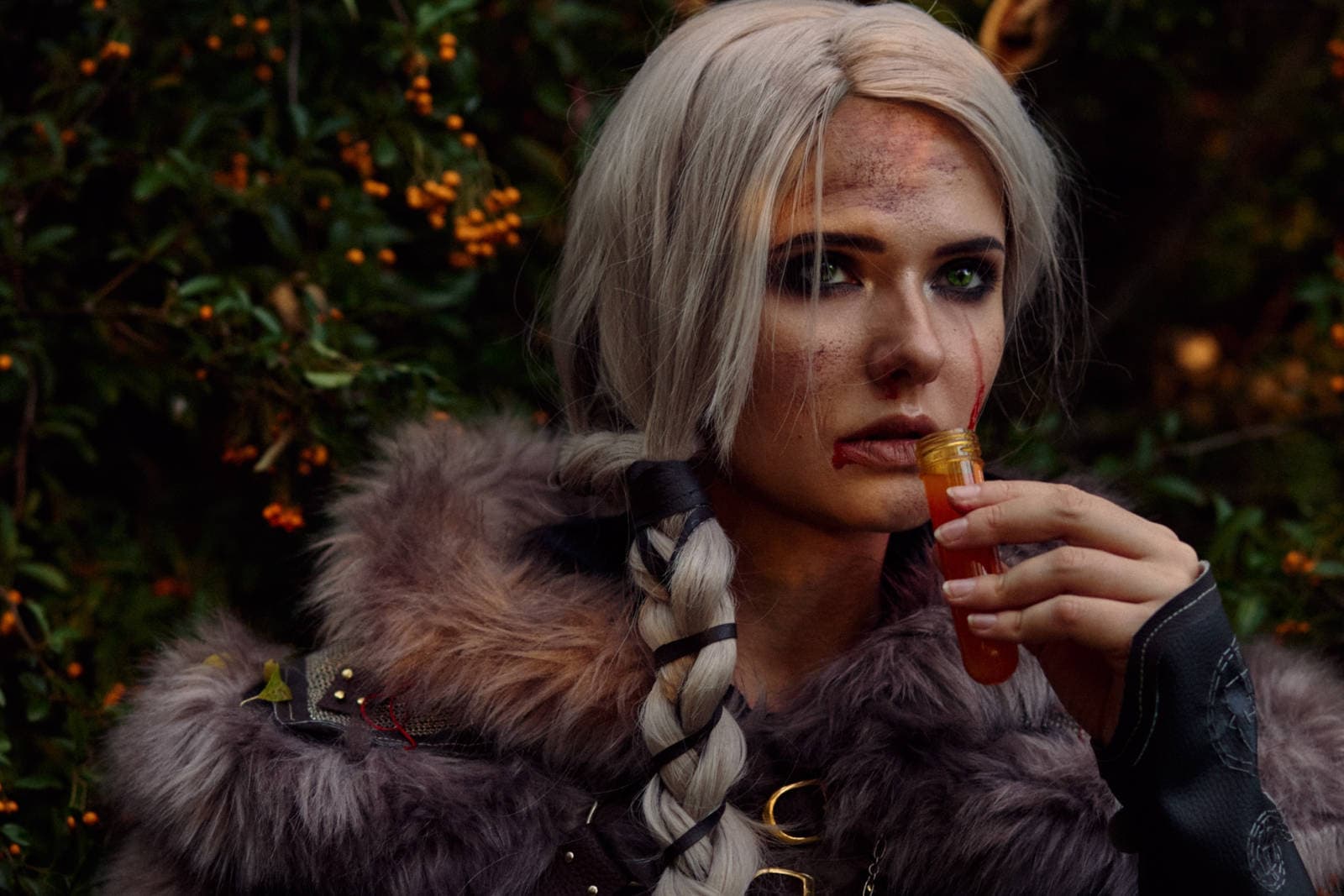 В поисках ведьмачьего пути: косплеер воплотила образ Цири из The Witcher 4