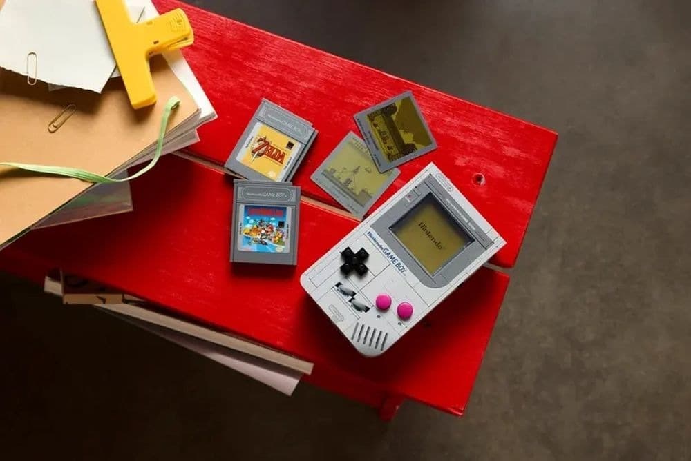 LEGO Game Boy удивляет детализацией. Точно воссозданы даже внутренние компоненты
