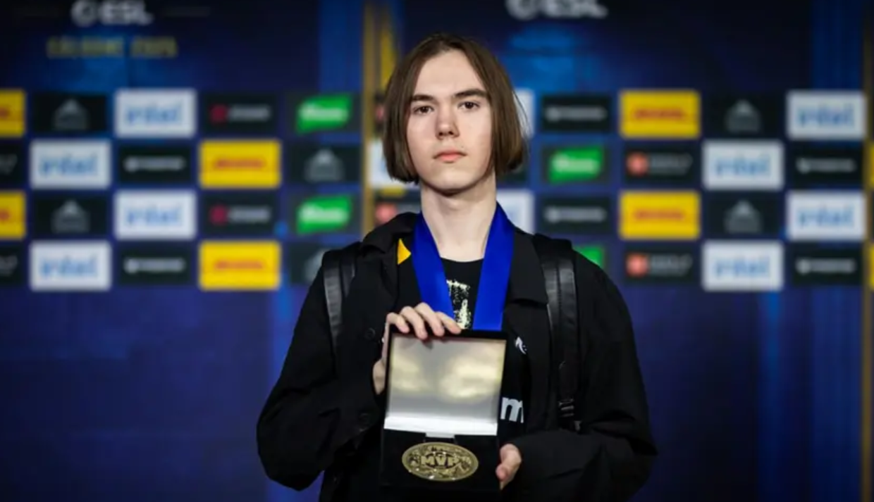 Team Spirit Psychologist Explains the Benefits of Swearing and Emotional Outbursts During Gameplay