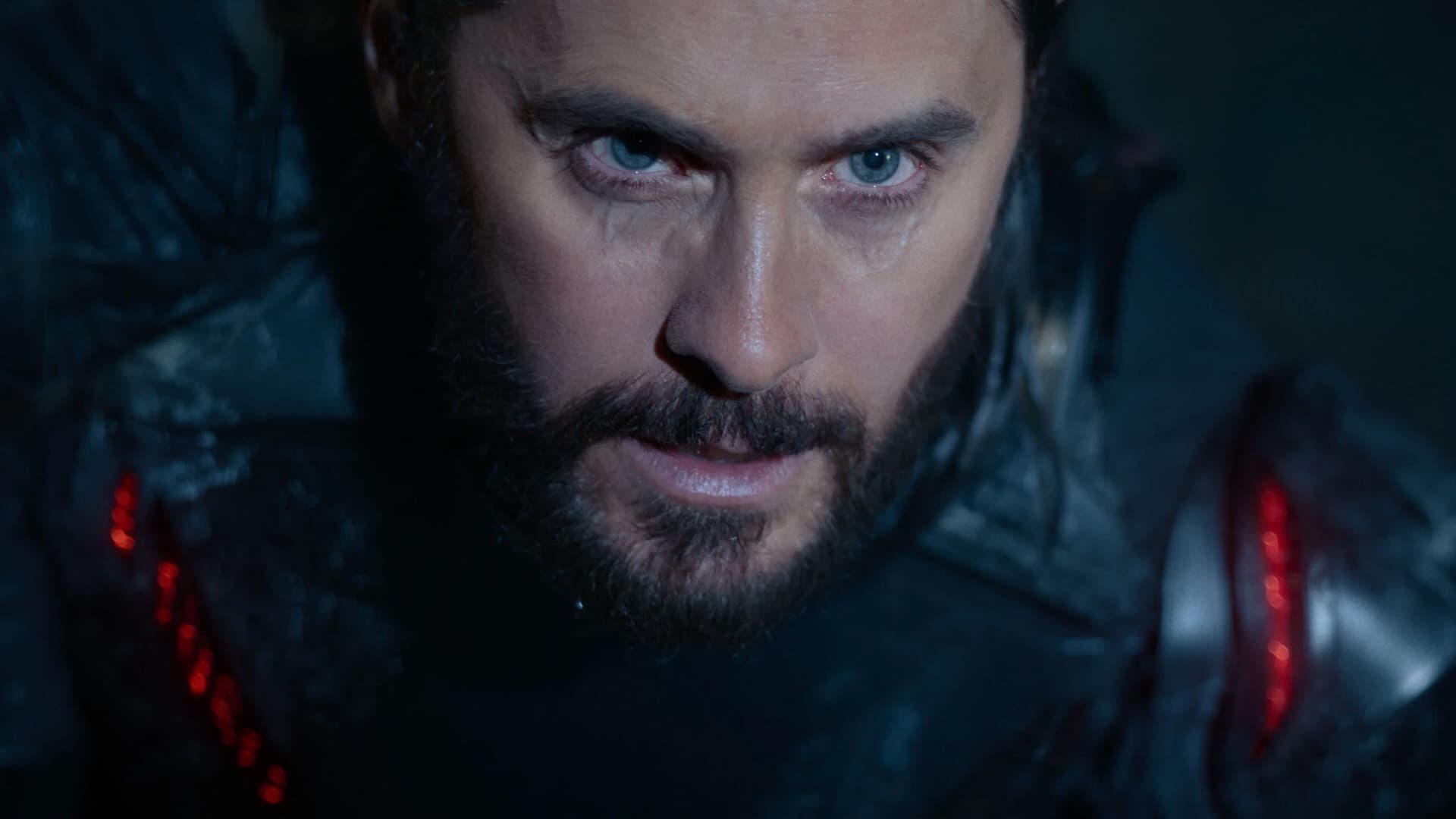 Без души, но с фан-сервисом. Обзор фильма «Трон: Арес»