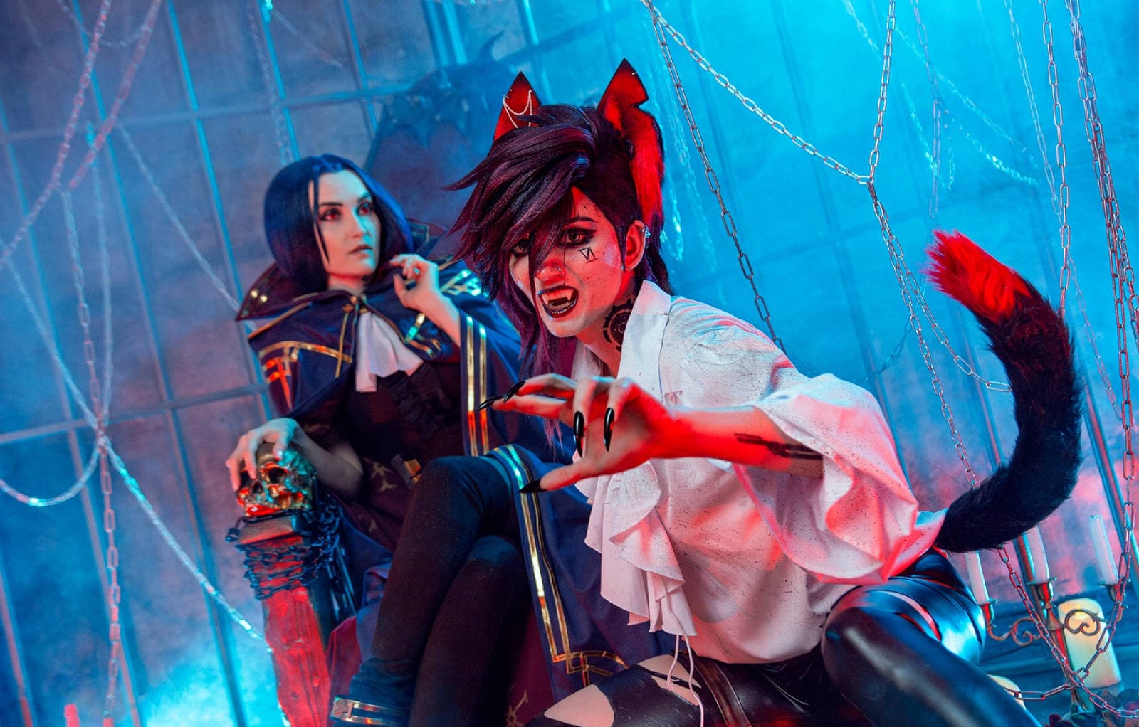 Вампирша и её оборотень: косплеерши в образах Кейтлин и Ви из вселенной League of Legends Вампирша и её оборотень: косплеерши в образах Кейтлин и Ви из вселенной League of Legends