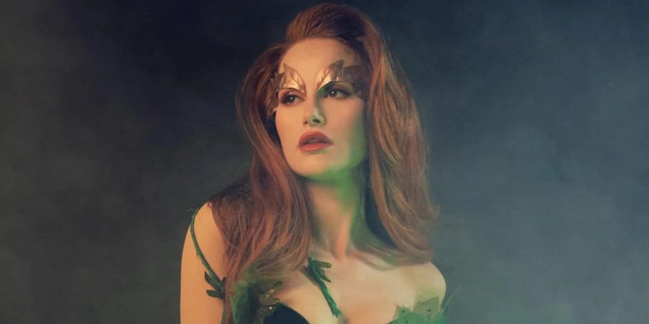 Madelaine Petsch Wants to Play Poison Ivy in Matt Reeves’ “The Batman 2” Madelaine Petsch Wants to Play Poison Ivy in Matt Reeves’ “The Batman 2”
