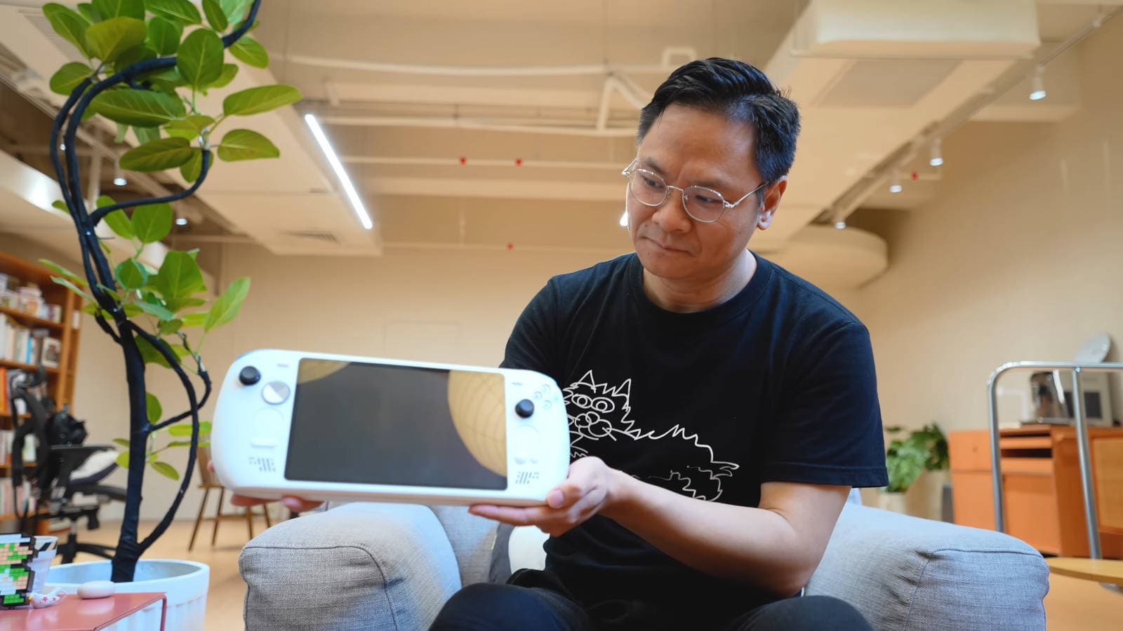 Is That a Handheld in Your Pocket—or Are You Just Happy to See Me?: Ayaneo NEXT 2 Will Be a Big Device Is That a Handheld in Your Pocket—or Are You Just Happy to See Me?: Ayaneo NEXT 2 Will Be a Big Device