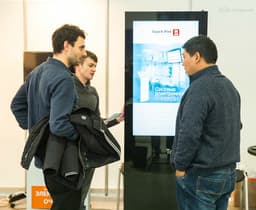 Интерактивный киоск Digital Signage от компании TouchPlat