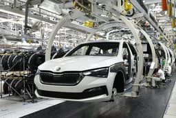 Skoda больше не собирают в России, но будут собирать в Казахстане: Volkswagen подписала контракт с казахстанской Allur