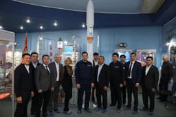 Вице-министр цифрового развития Казахстана Олжабеков посетил РКЦ «Прогресс» в Самаре