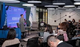 Более 3000 женщин в Казахстане осваивают No-code программирование и основы электронной коммерции