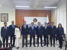 Глава Минцифры Казахстана Мадиев обсудил с монгольским коллегой сотрудничество в сфере цифровизации