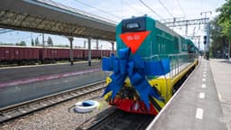 Первые в СНГ маневровые тепловозы серии CKD6H поставили в депо Алматы