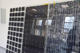 В ФТИ наладили производство солнечных панелей