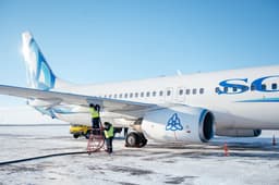 Топливозаправочный автомобиль «КазМунайГаз-Аэро» пополнил парк спецтехники аэропорта Актобе