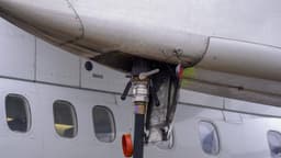 Самолеты AZAL Azerbaijan Airlines будут заправлять «в крыло» в аэропорту Алматы