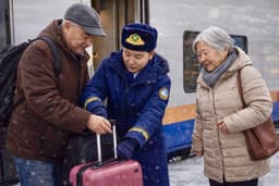 Казахстанцам старше 60 лет предложили скидку на проезд в железнодорожном транспорте