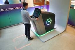 Сбер представил «умный» банкомат: устройство не имеет аналогов в мире