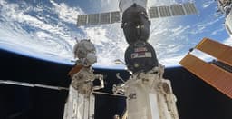 Грузовик «Прогресс МС-32» поднял орбиту МКС на 2,7 км: идёт подготовка к прибытию «Союза МС-28»